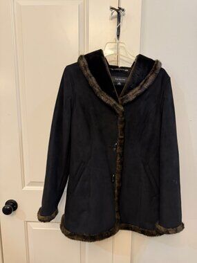 Jones New York Black Faux Suede & Faux Fur Trim Winter Coat | Size Medium